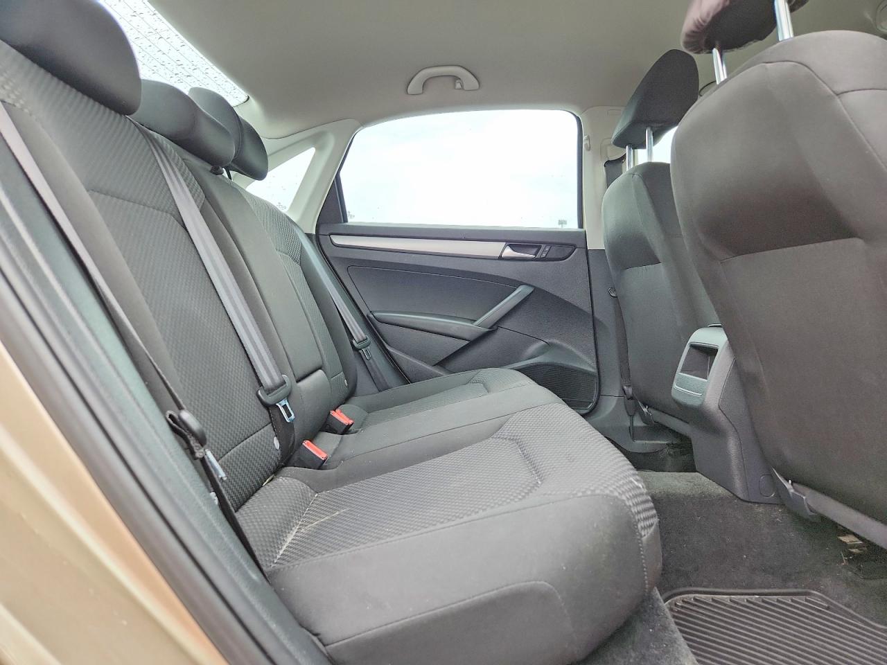 Volkswagen Passat S