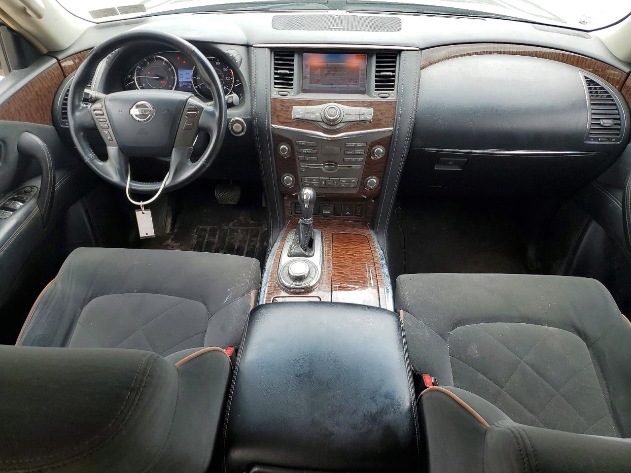 Nissan Armada Sv