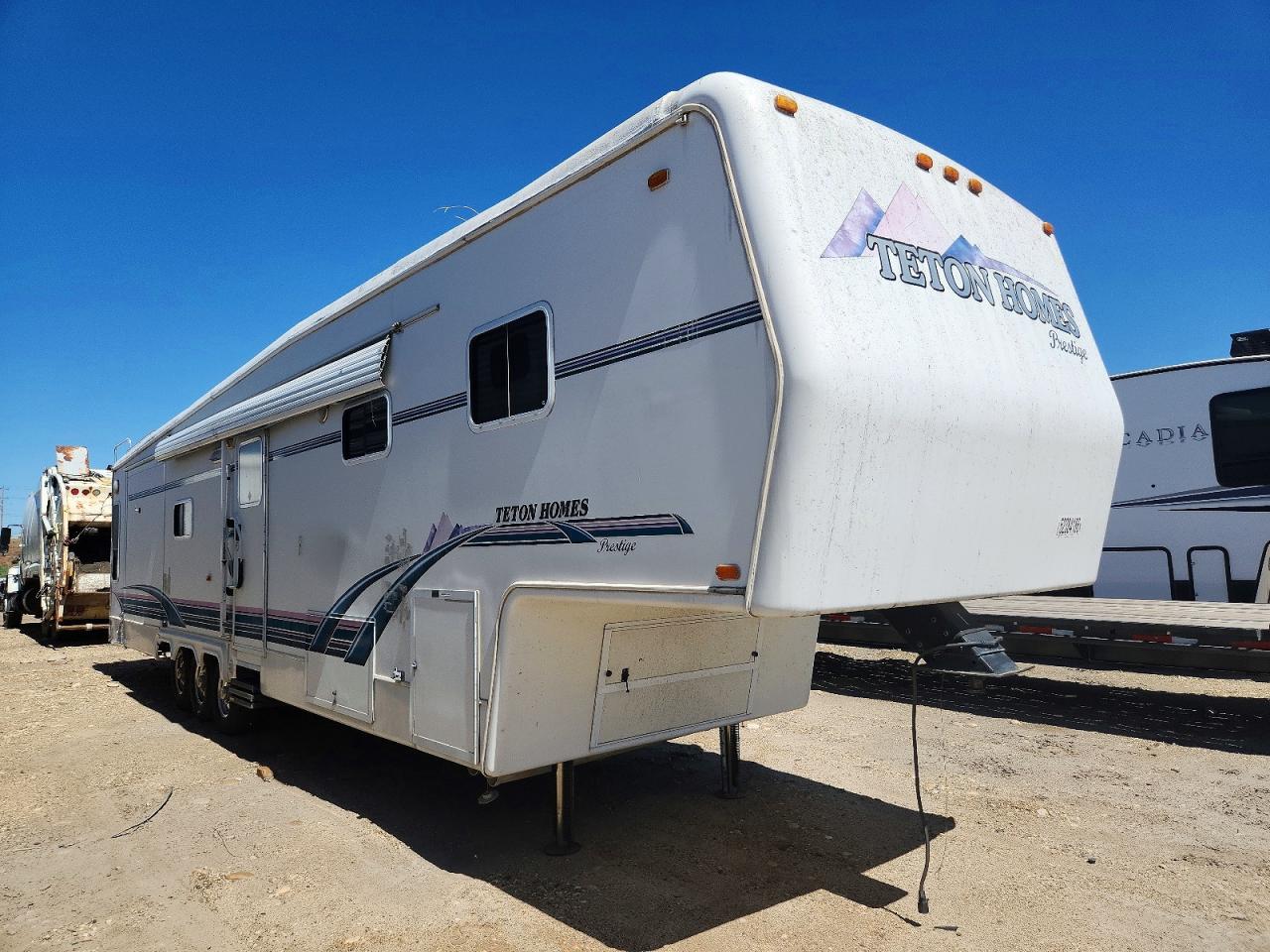 Salvage Teton Trailers Trailers Image