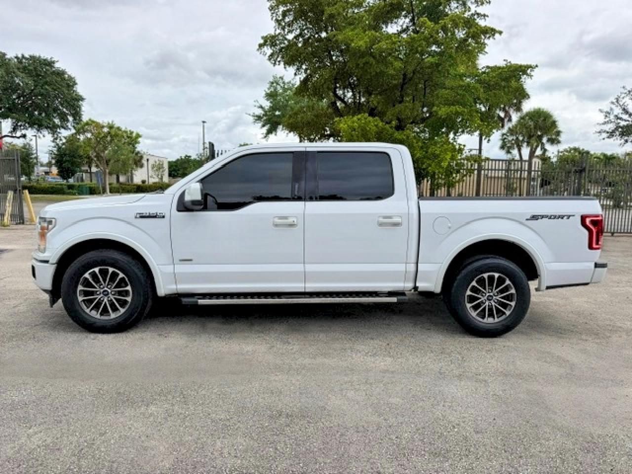 Ford F-150 Supercrew