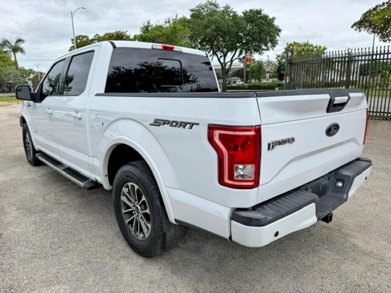 Ford F-150 Supercrew