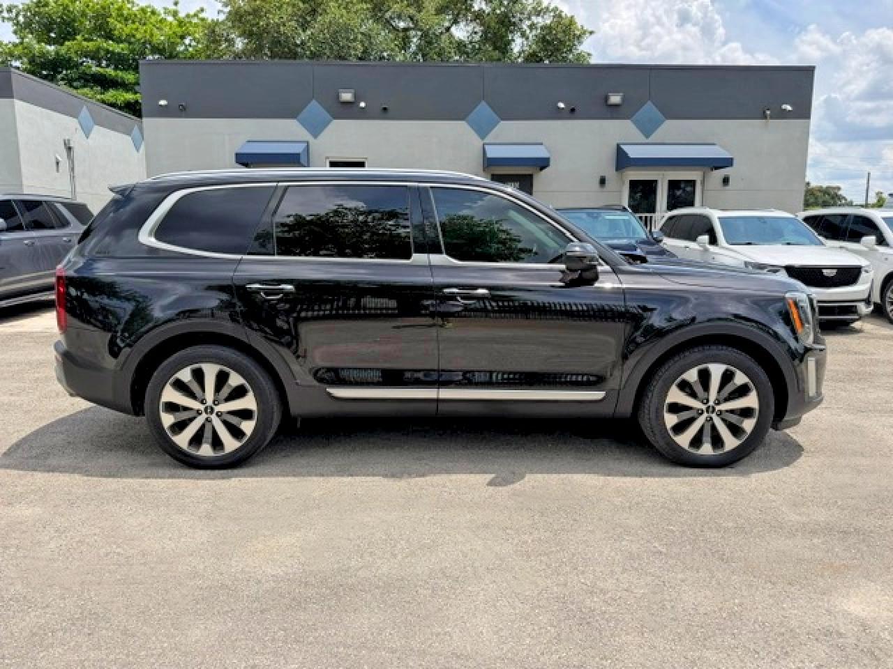 Kia Telluride S