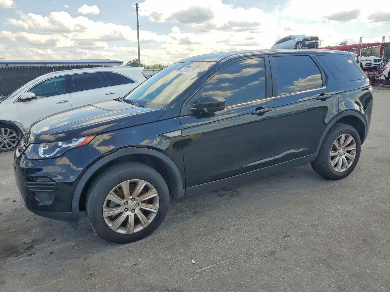 Salvage Land Rover Discovery Image