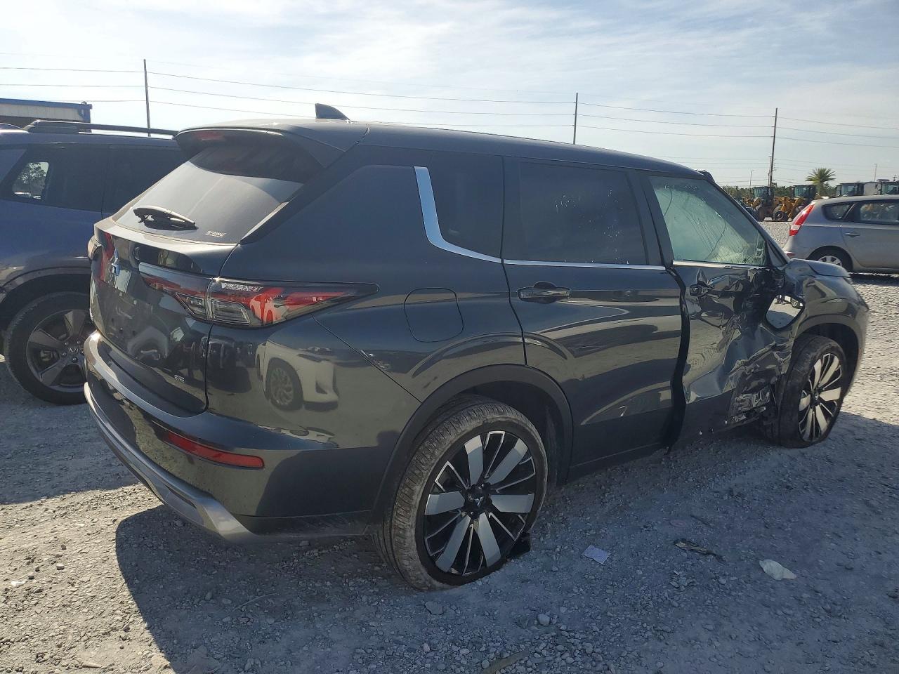 Mitsubishi Outlander Se