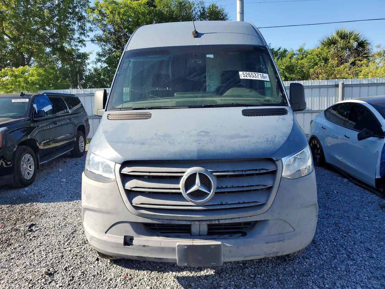 Mercedes-Benz Sprinter 2500