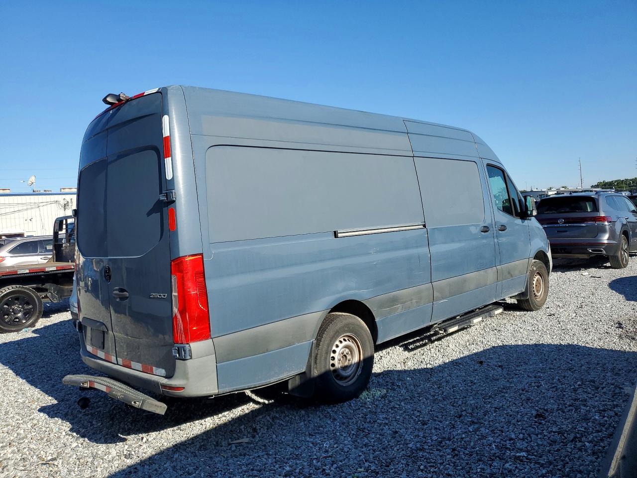 Mercedes-Benz Sprinter 2500