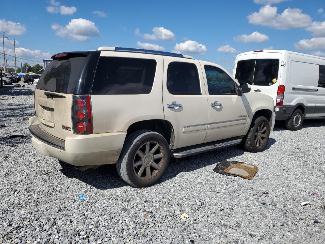GMC Yukon Denali