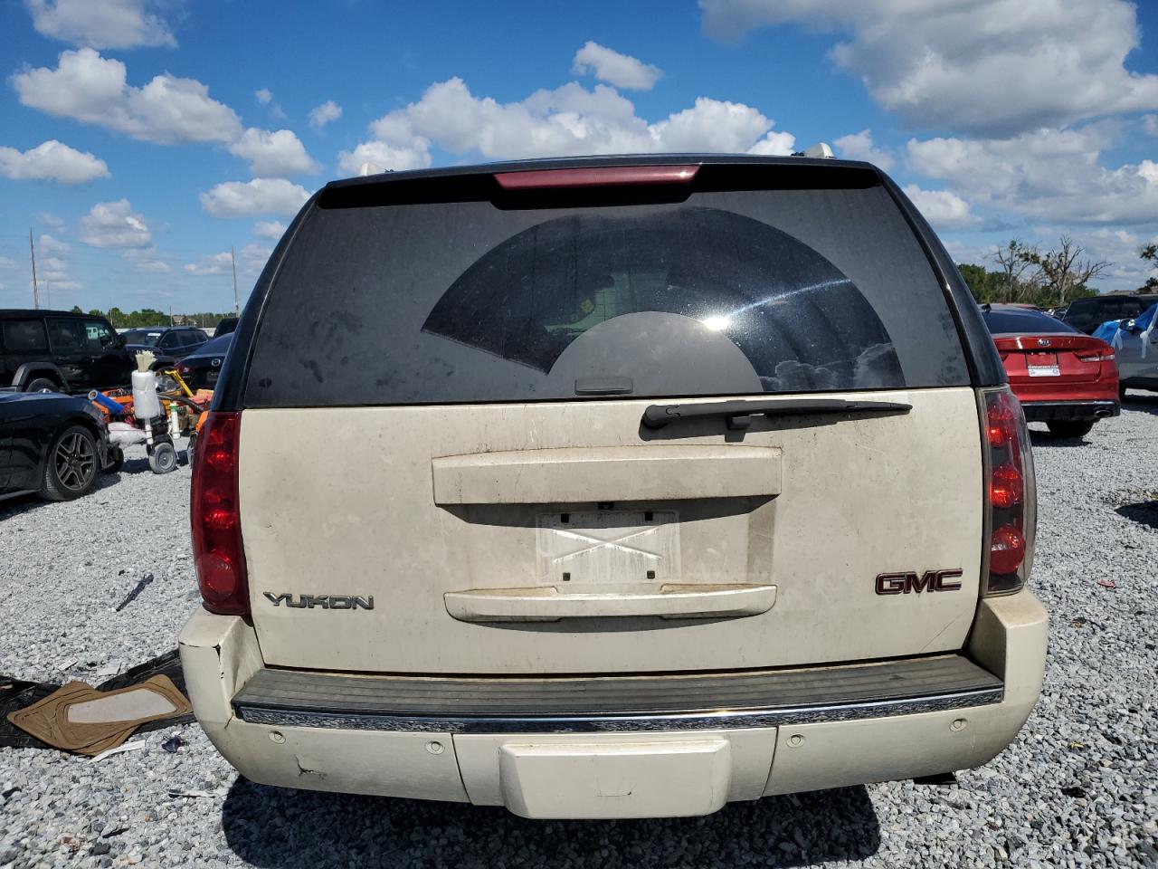GMC Yukon Denali