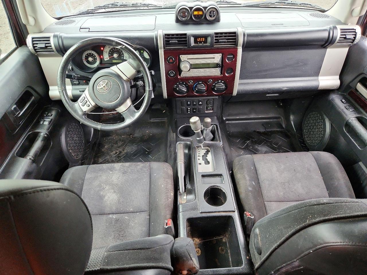 Toyota FJ Cruiser Base