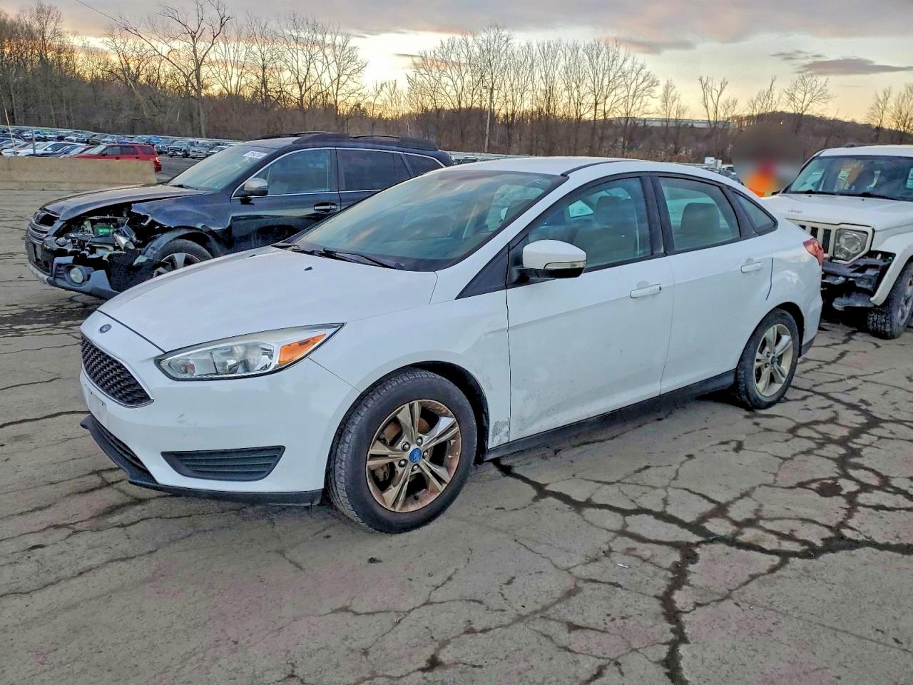 Salvage Ford Focus Image