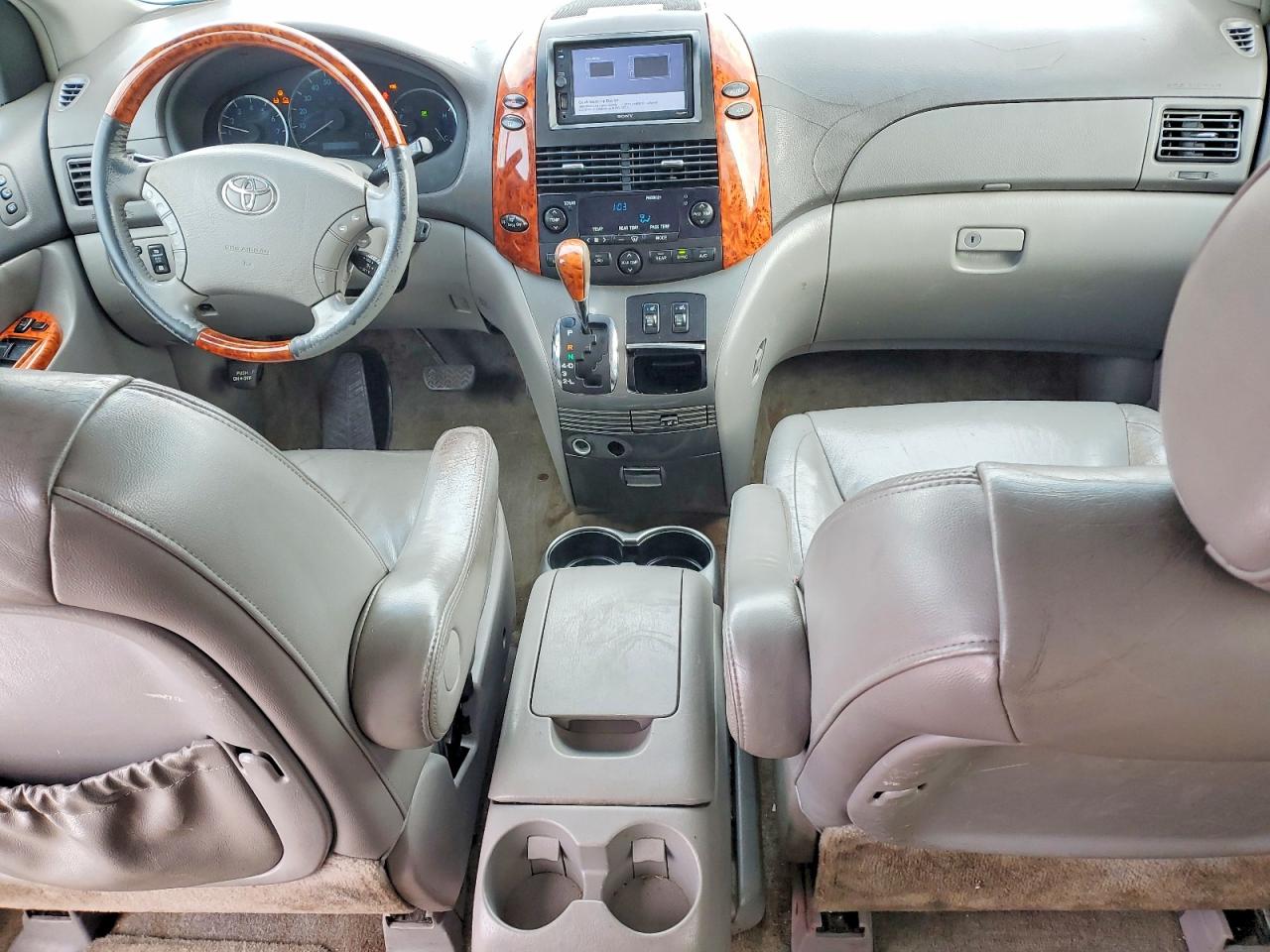 Toyota Sienna Xle
