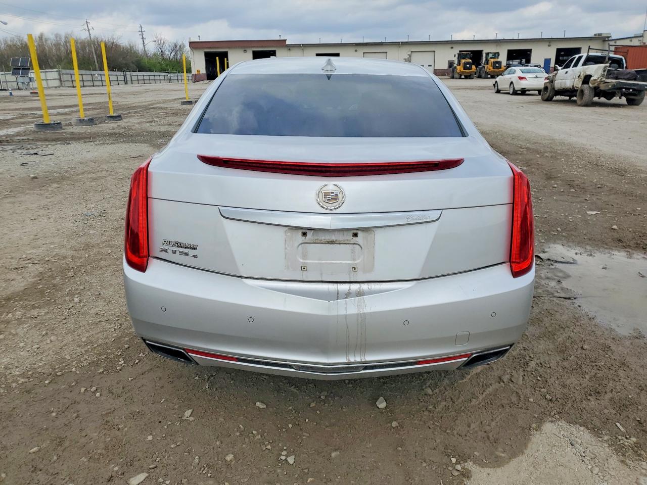 Cadillac XTS Luxury Collection