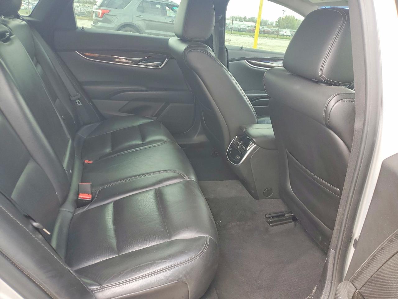 Cadillac XTS Luxury Collection