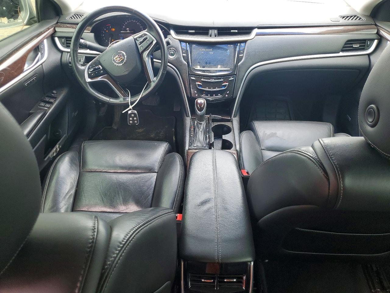 Cadillac XTS Luxury Collection