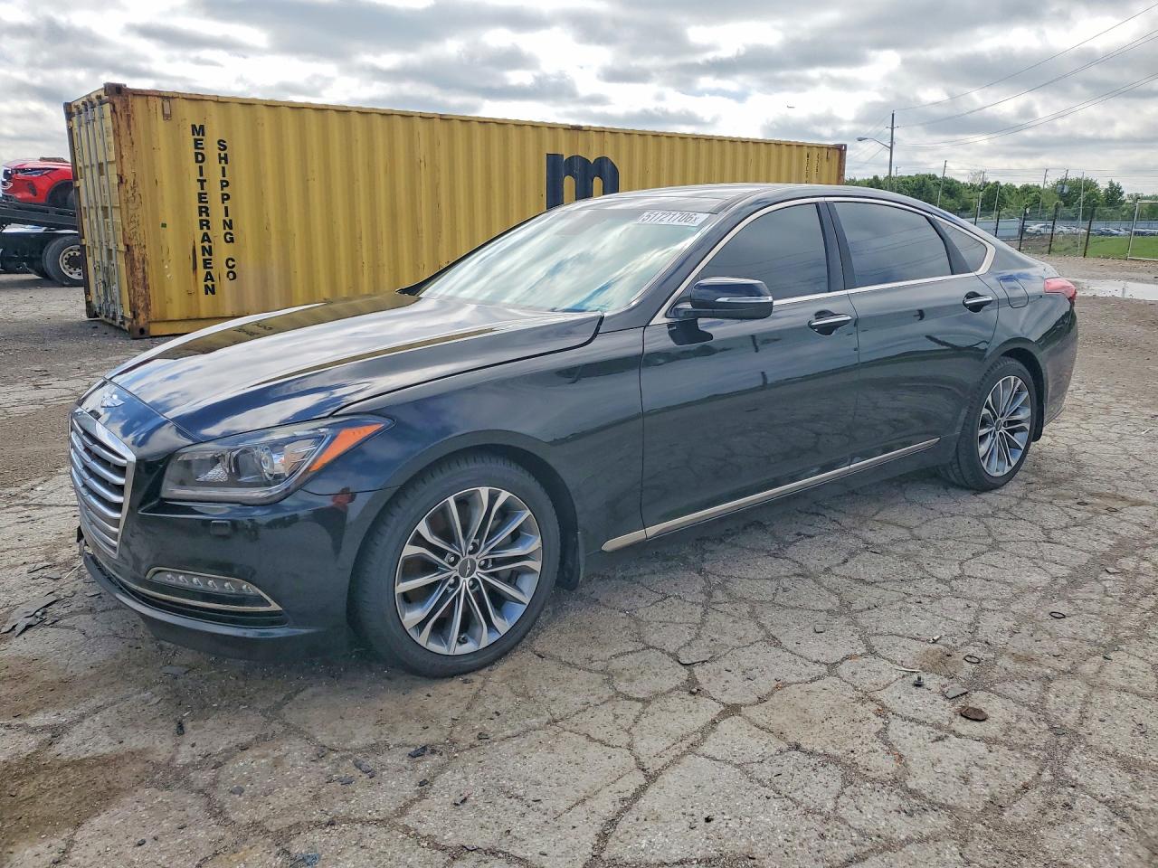 Salvage Hyundai Genesis Image