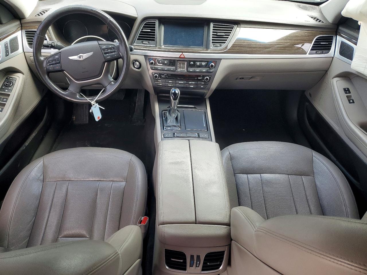 Hyundai Genesis 3.8l