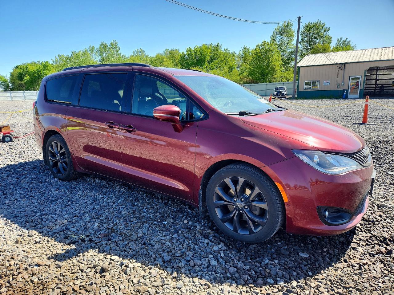 Chrysler Pacifica