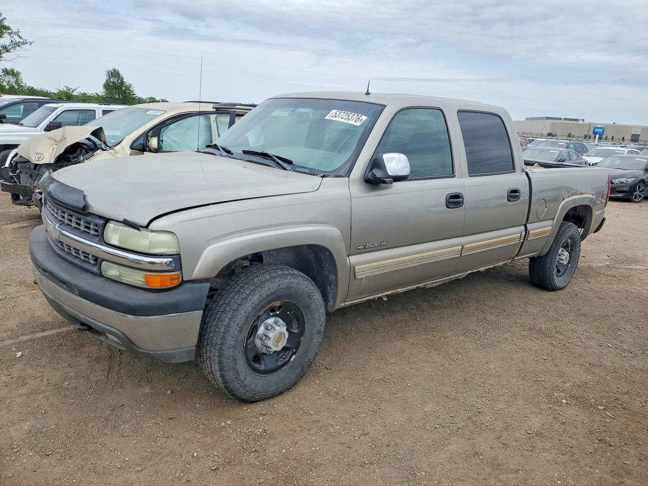Salvage Chevrolet Silverado Image