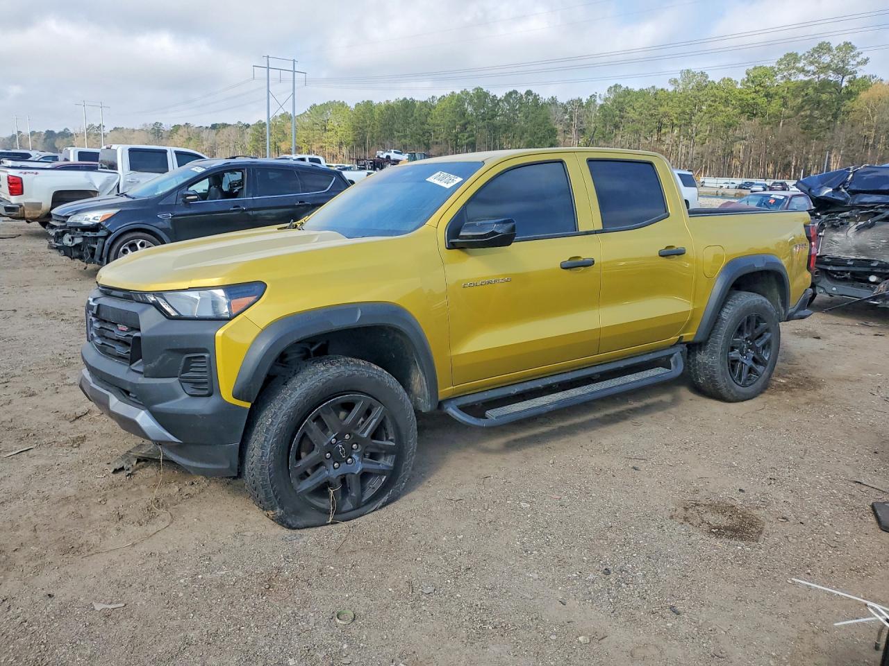 Salvage Chevrolet Colorado Image