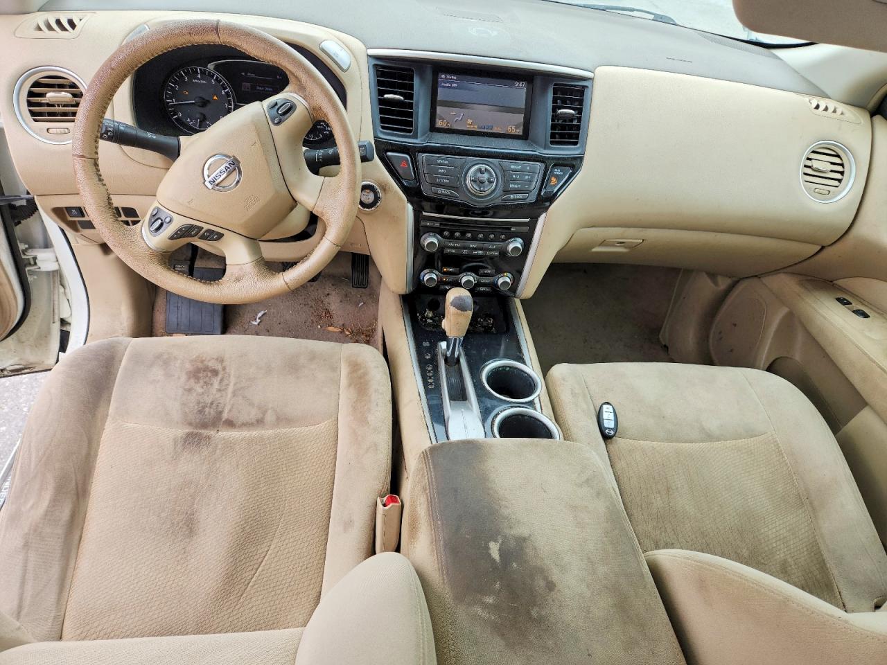 Nissan Pathfinder S