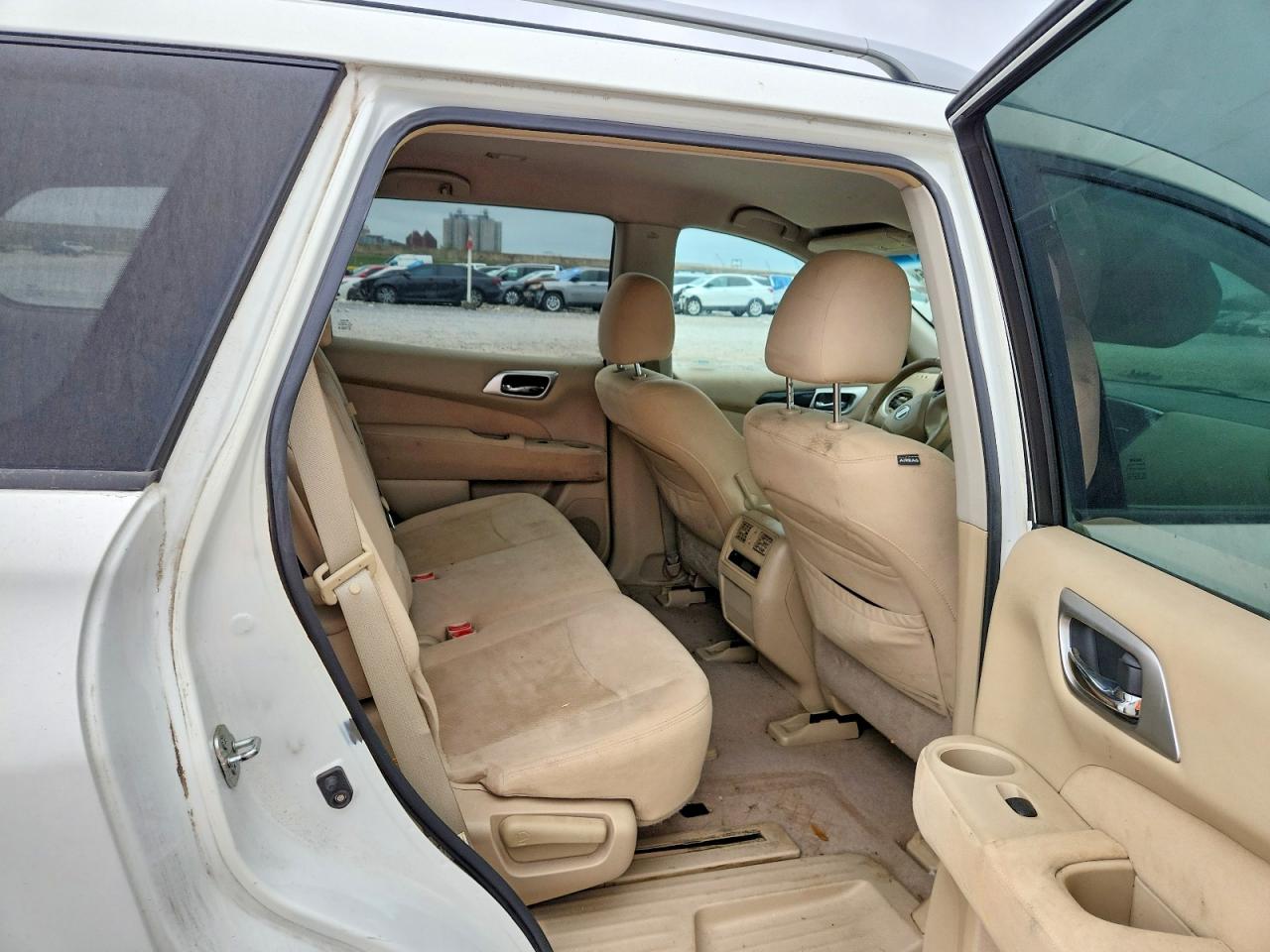 Nissan Pathfinder S