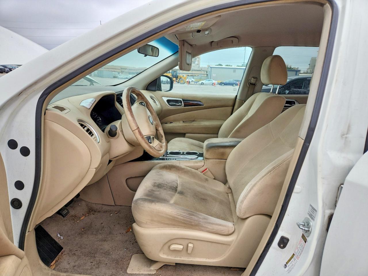 Nissan Pathfinder S
