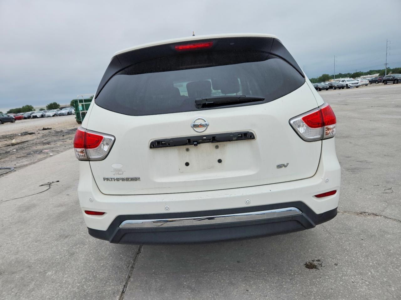 Nissan Pathfinder S