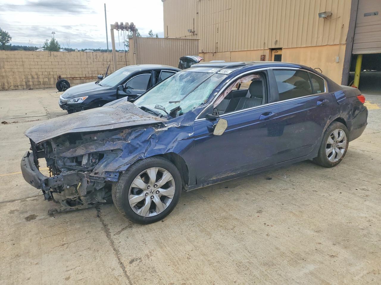 Salvage Honda Accord Image