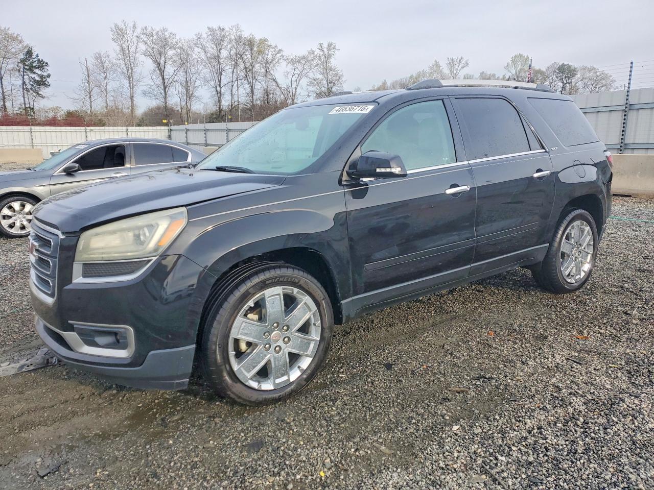 Salvage GMC Acadia Image