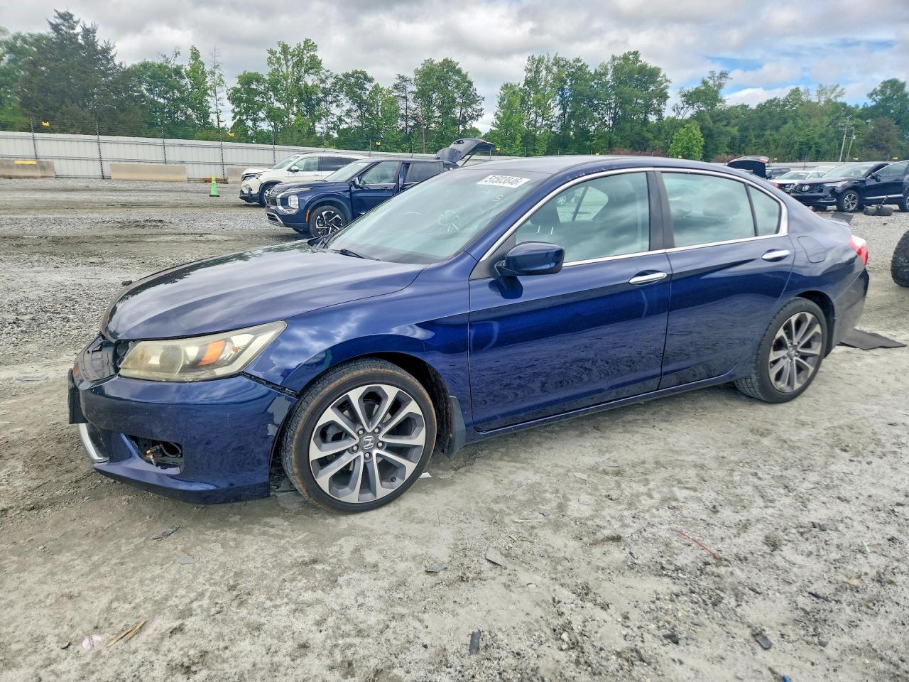 Salvage Honda Accord Image