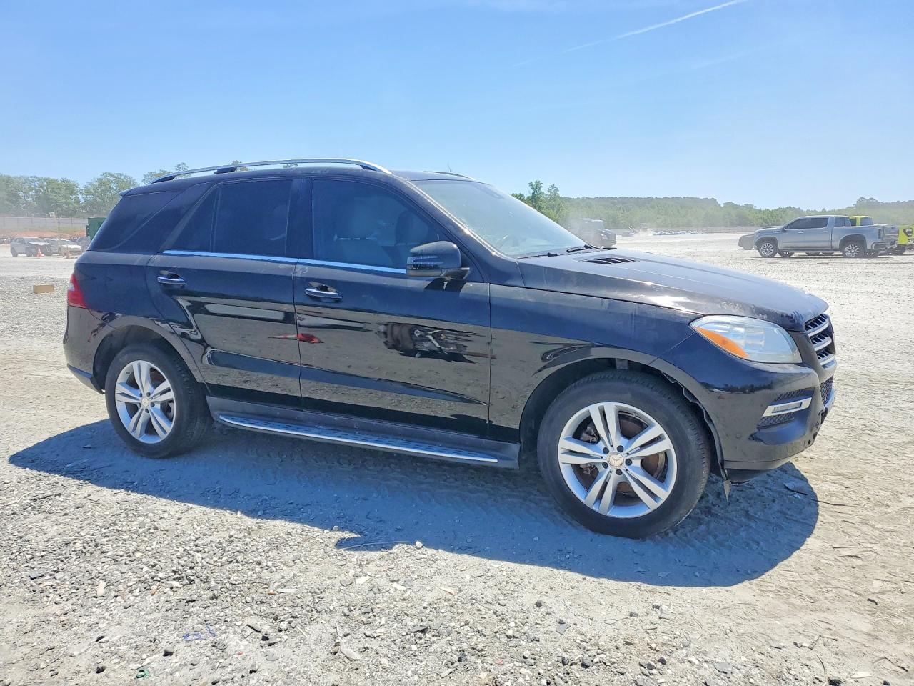 Mercedes-Benz M-Class 350