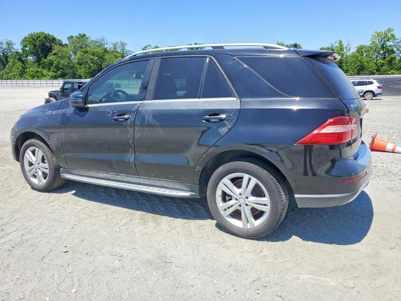 Mercedes-Benz M-Class 350