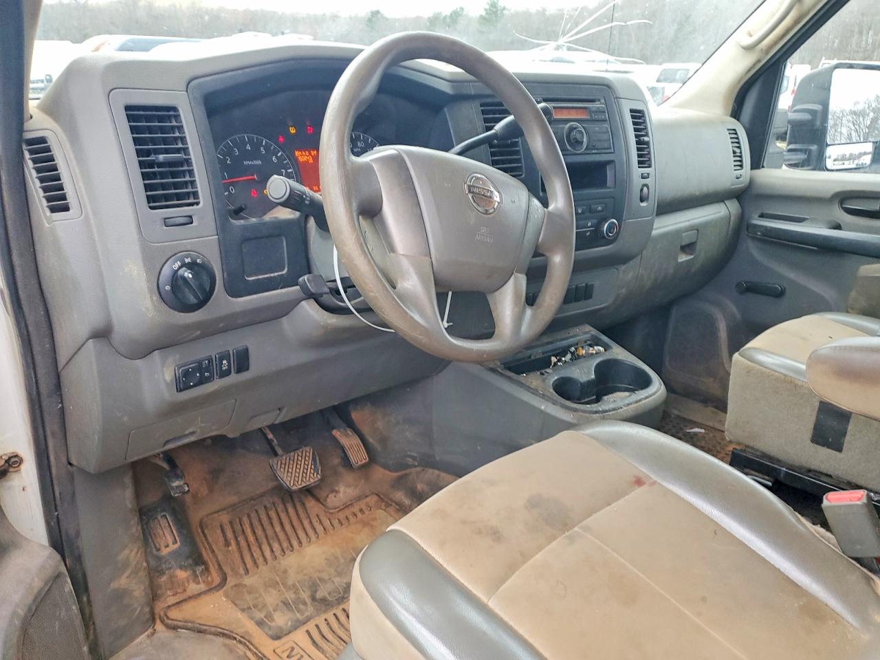 Nissan Nv 2500