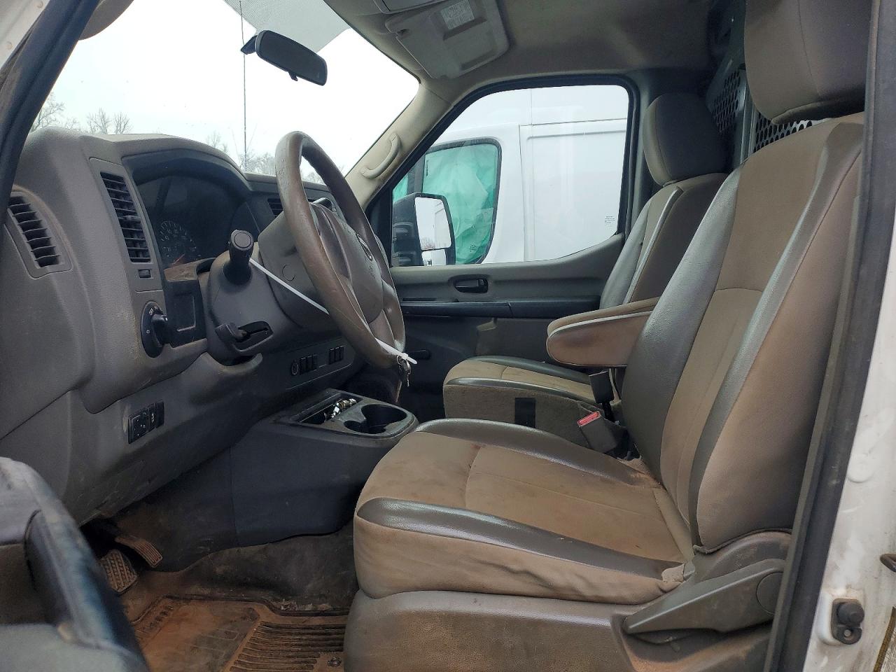 Nissan Nv 2500