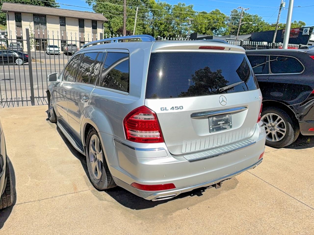 Mercedes-Benz G-Class 450 4matic