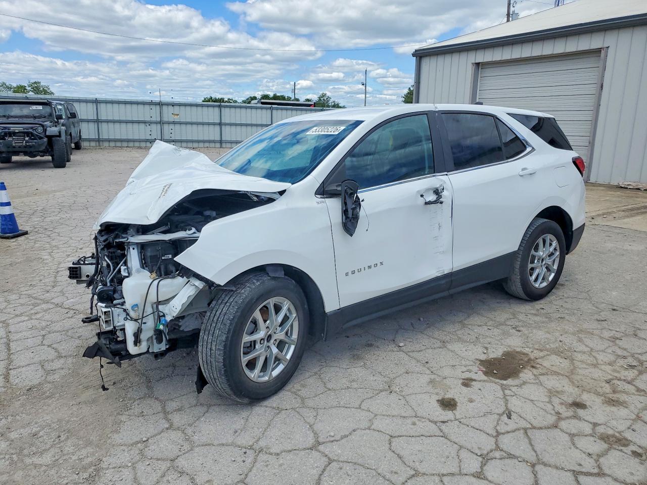 Salvage Chevrolet Equinox Image
