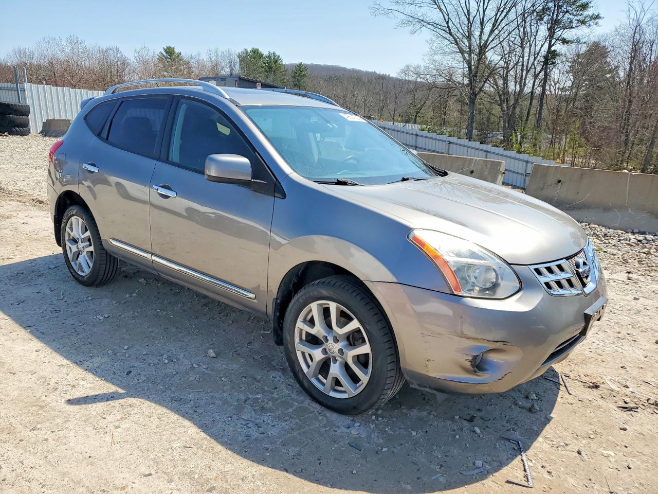 Nissan Rogue S