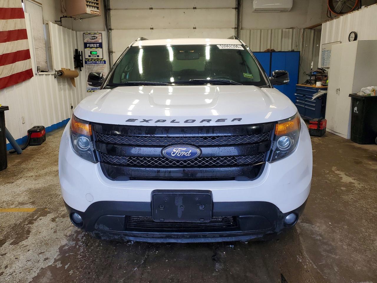 Ford Explorer Sport