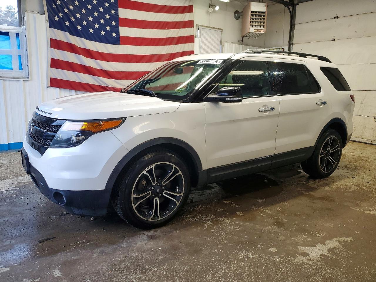 Salvage Ford Explorer Image