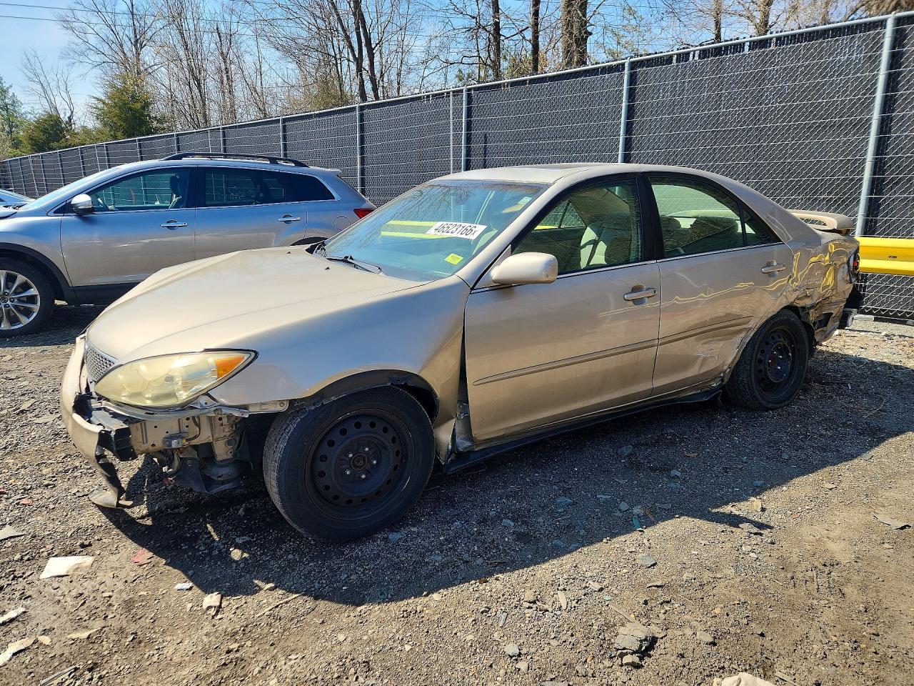 Salvage Toyota Camry Image