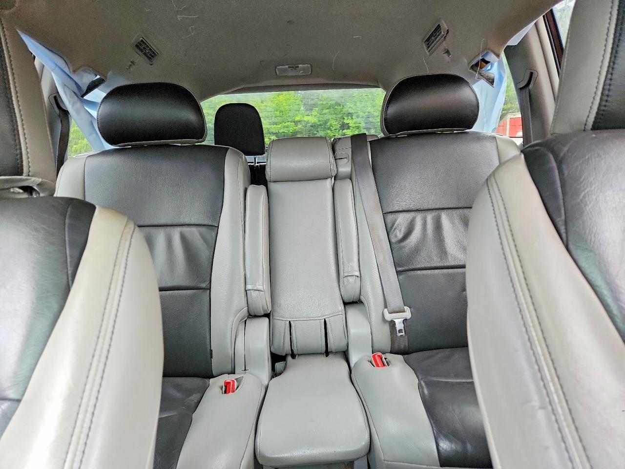 Toyota Highlander Base