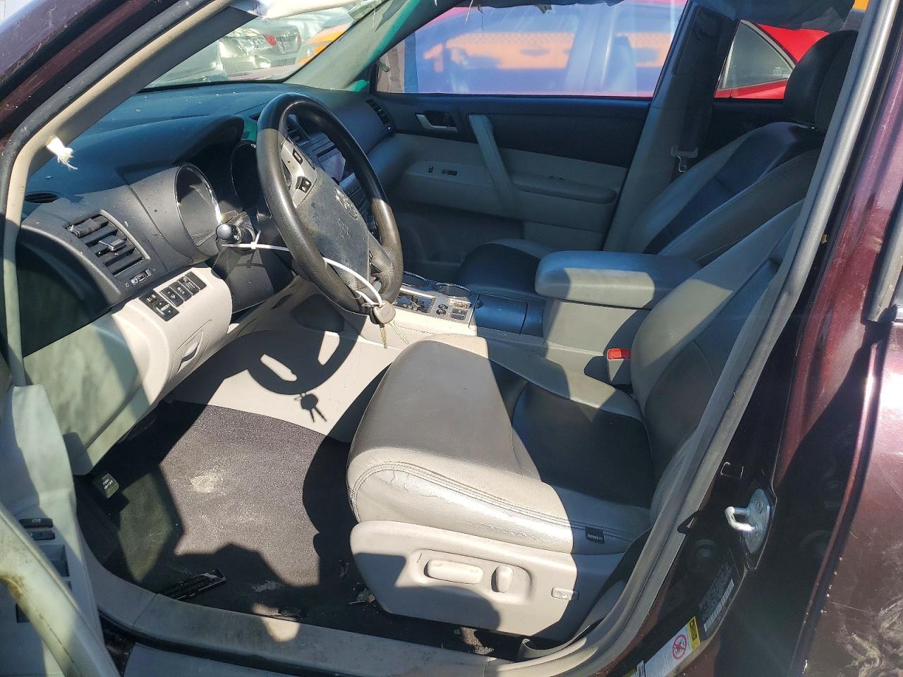 Toyota Highlander Base