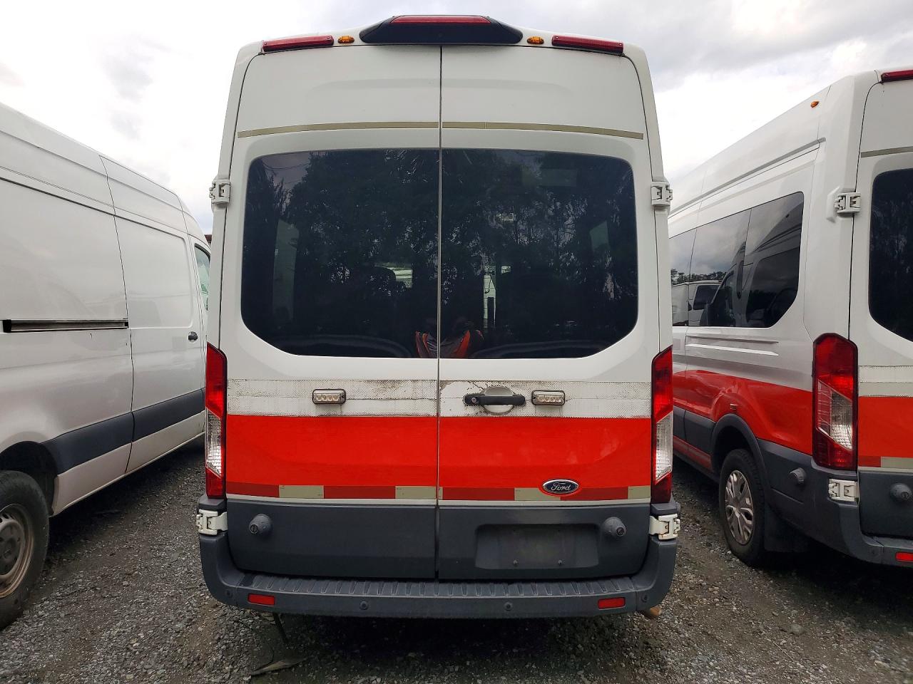 Ford Transit T-350