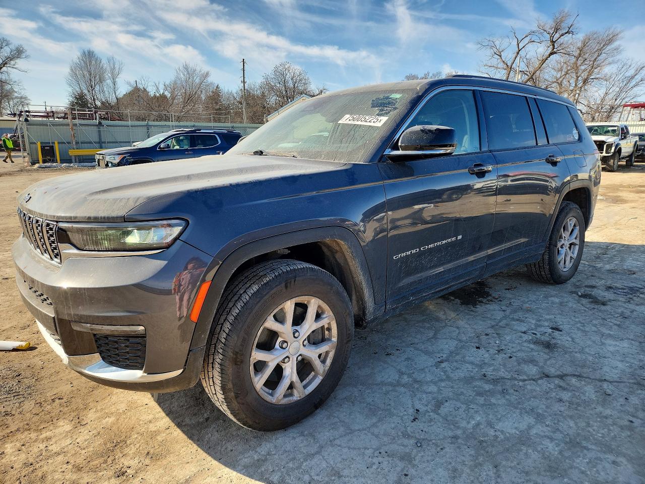 Salvage Jeep Grand Cherokee Image