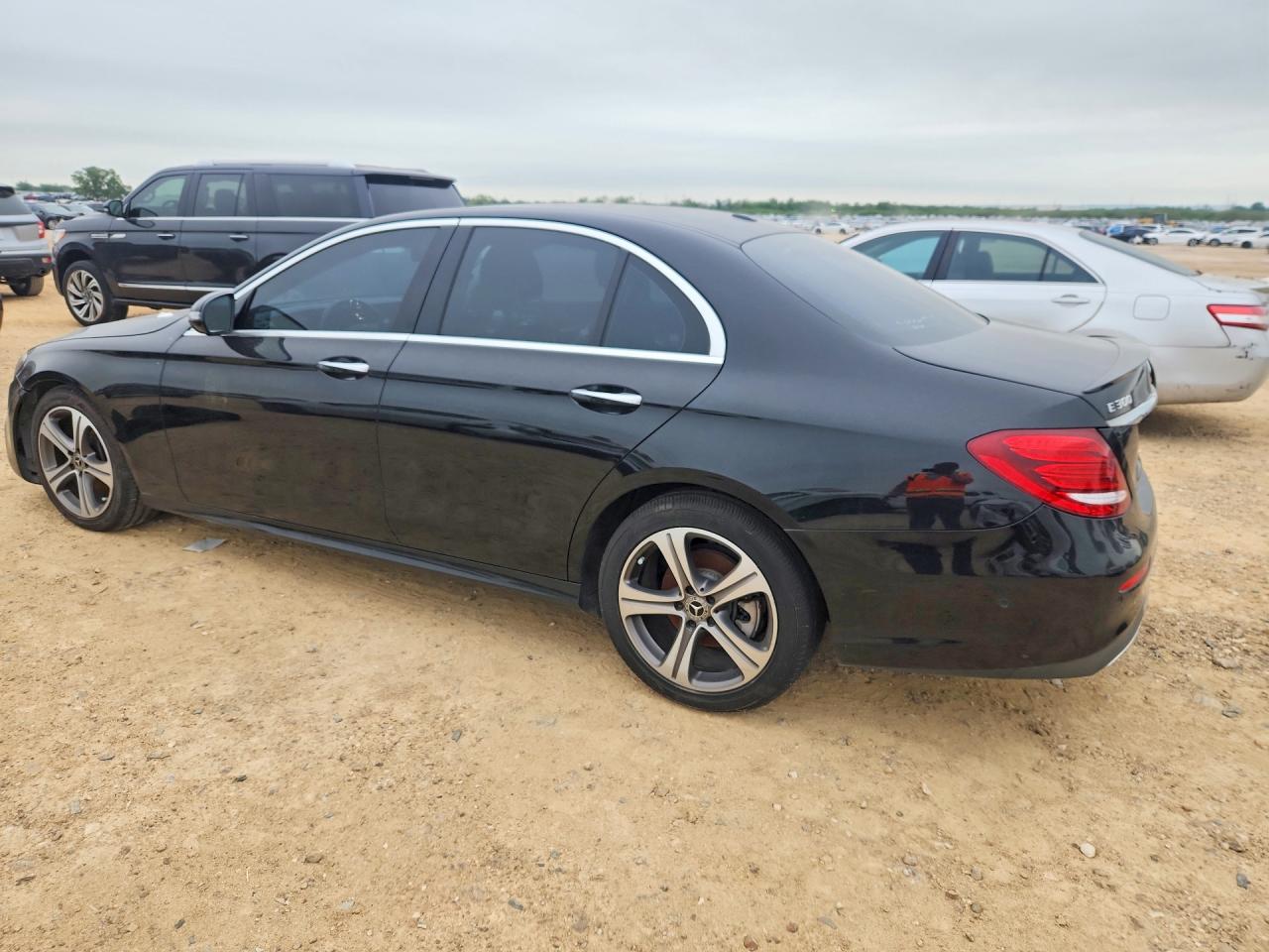 Mercedes-Benz E-Class 300