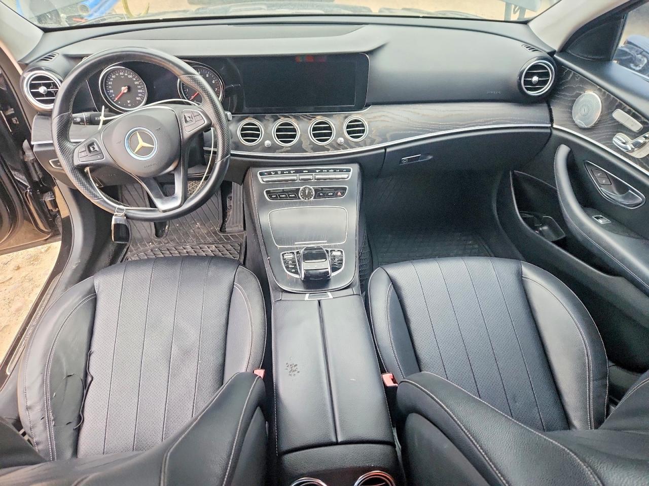 Mercedes-Benz E-Class 300