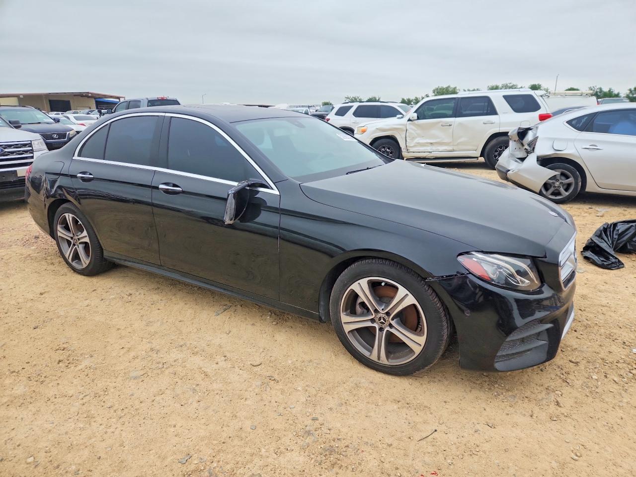 Mercedes-Benz E-Class 300