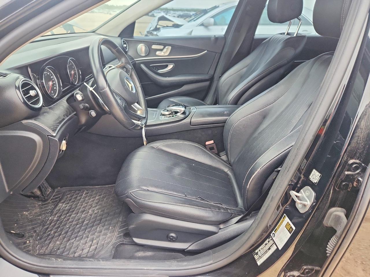 Mercedes-Benz E-Class 300