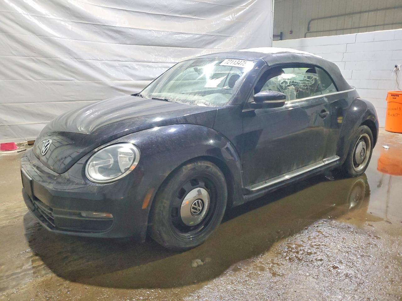 Salvage Volkswagen Beetle Image