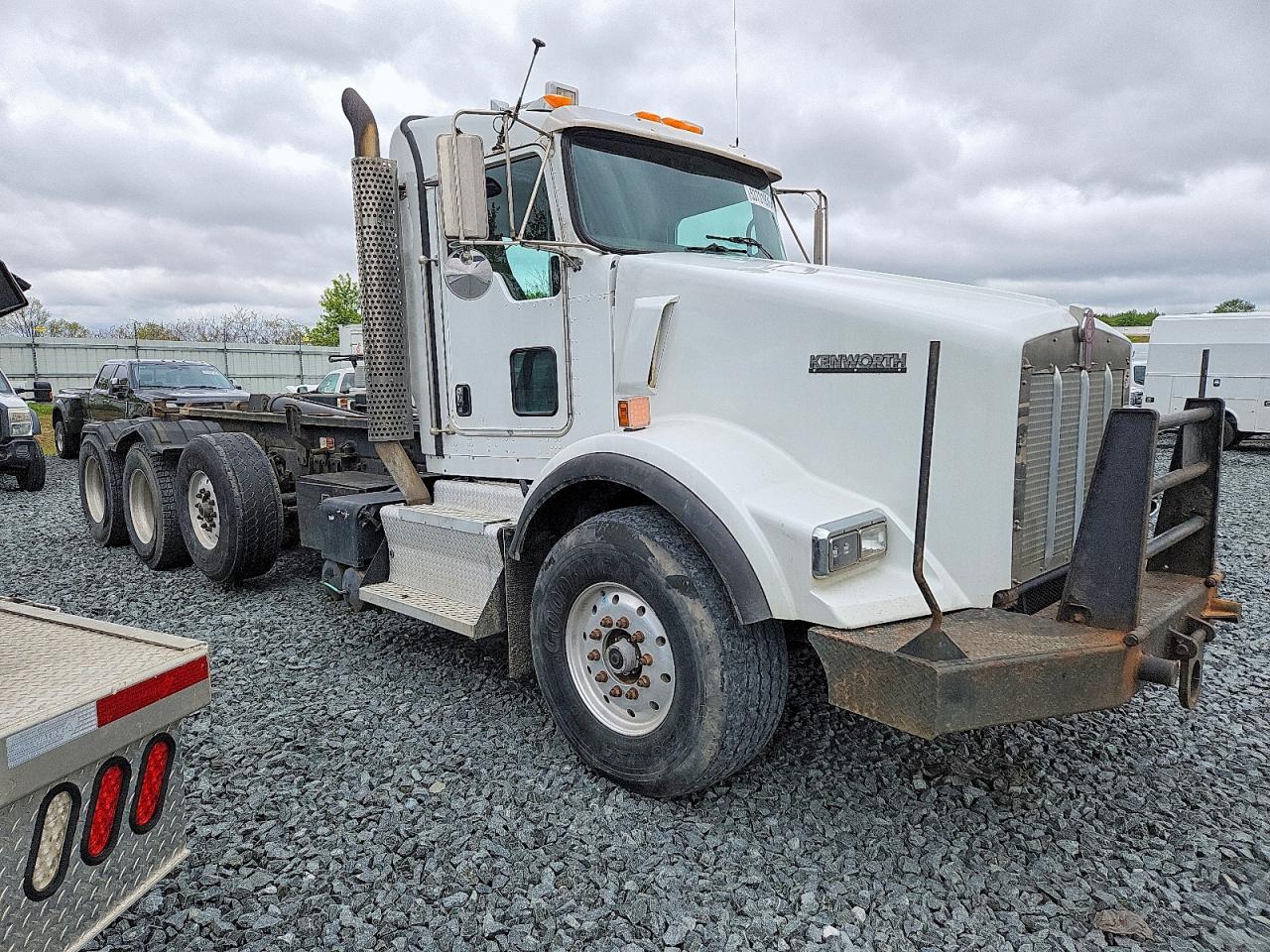 Salvage Kenworth Construction Image